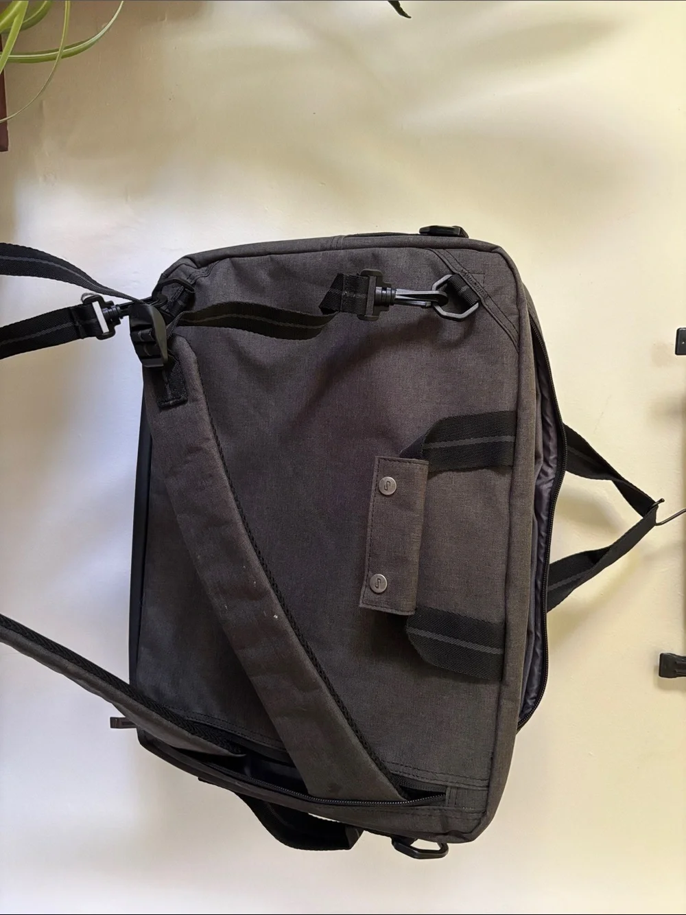 solo Gray Men's Laptop Backpack with Front Organizer Pockets